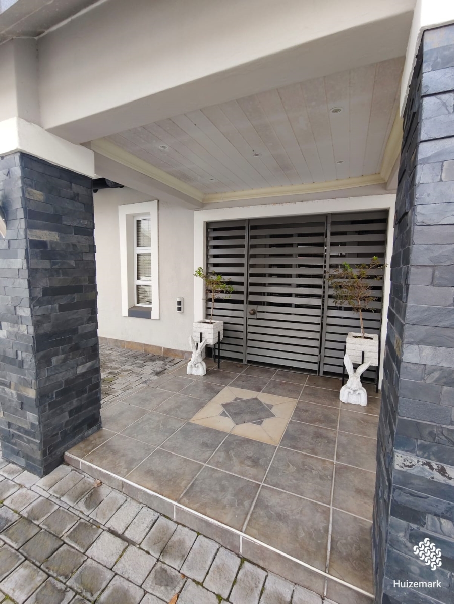 3 Bedroom Property for Sale in Vaalpark Free State